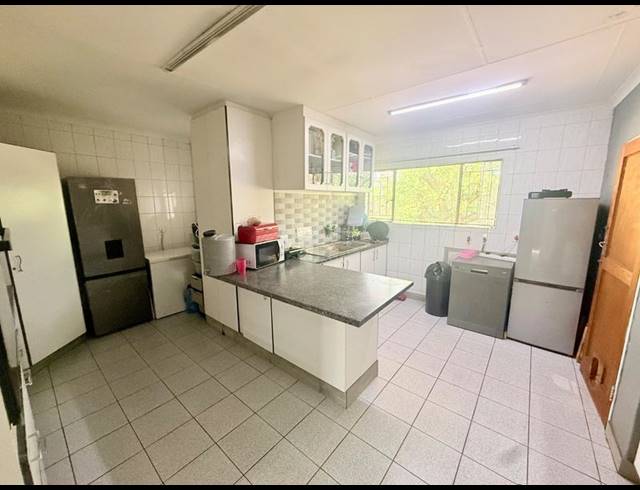 3 BEDROOM HOUSE FOR SALE IN VANDERBIJLPARK SE 4